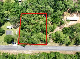 Grove St, Chipley, FL 32428