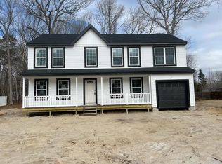 89 Mount Sinai Coram Rd, Coram, NY 11727