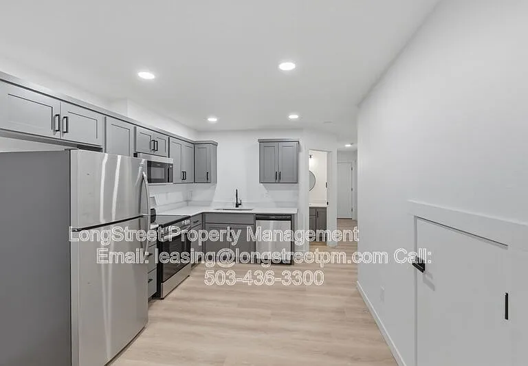 824 S 19th St — Photo 16