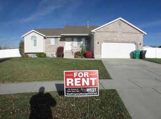 3870 W Rungsted Cir, Syracuse, UT 84075