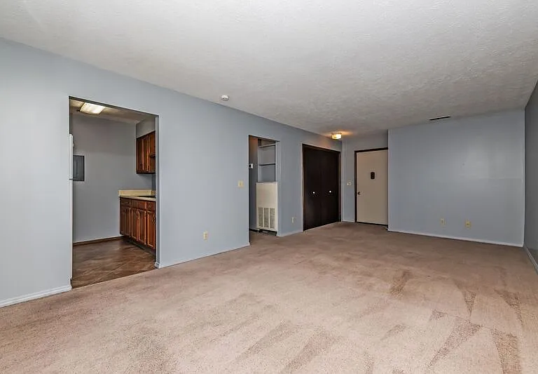 5 N Chillicothe St #103 — Photo 4