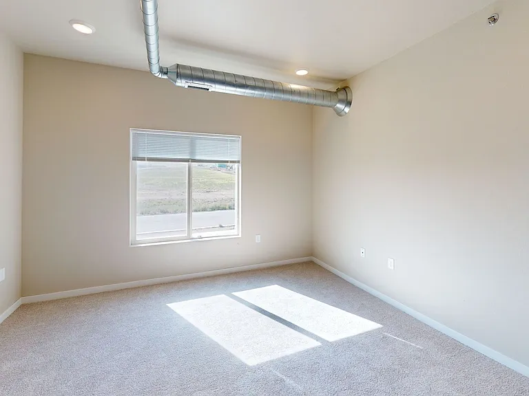 10Bedrock Apartments — Photo 66