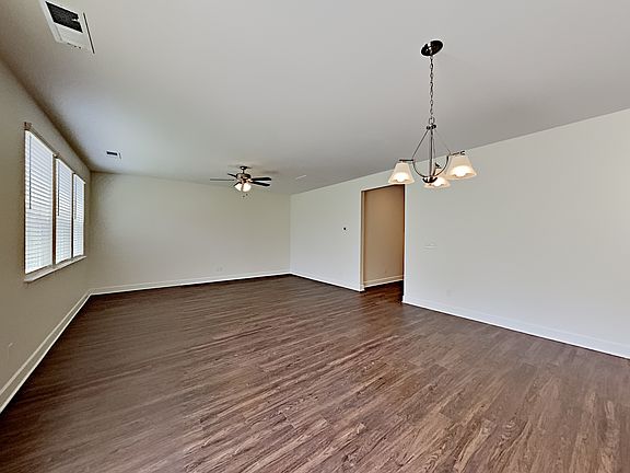 4th image of 4302 Spregan Way