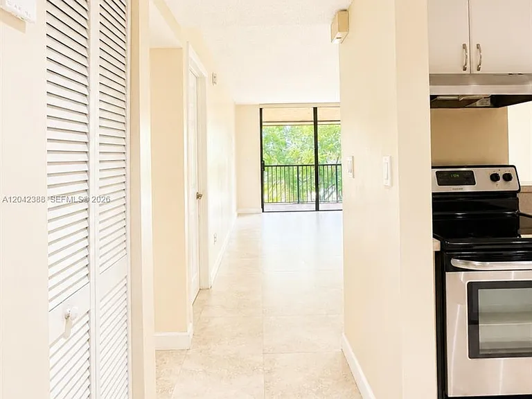 14421 N Kendall Dr #0 — Photo 2