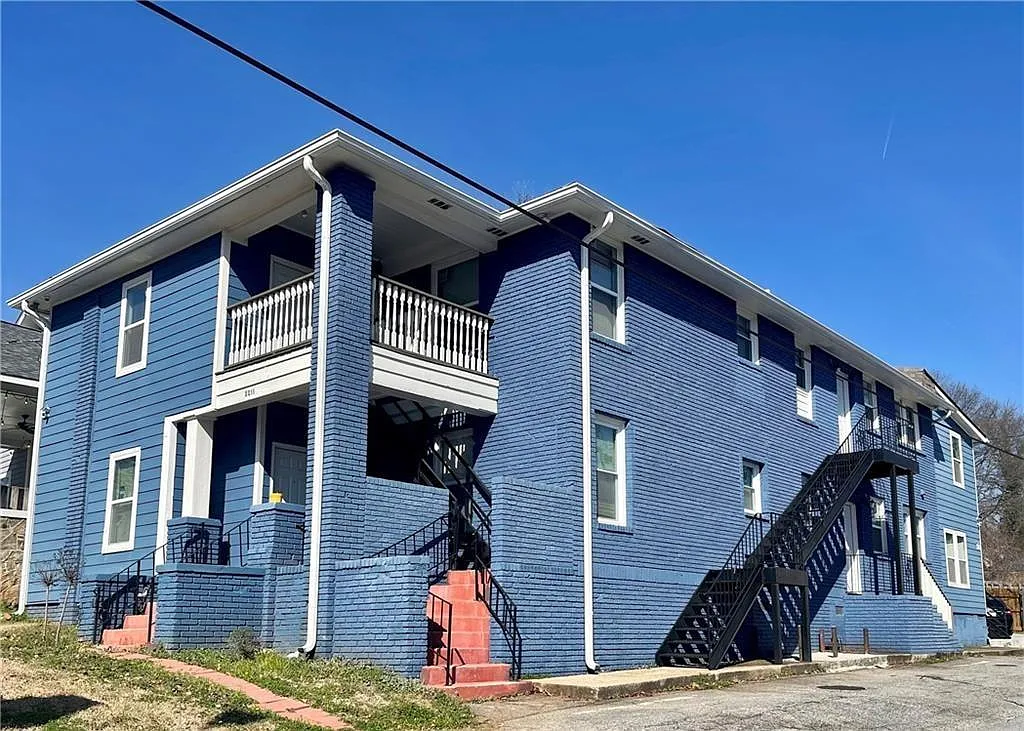 3 bed, 2.0 bath, 1026 sqft, $1,650 — Photo 1