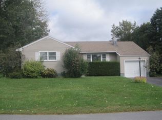 2 Lakeview Ave, Rouses Pt, NY 12979