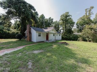 175 Peninsula Manor Road, Hubert, NC 28539
