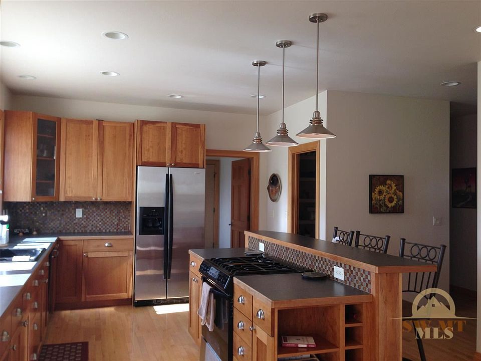 2nd image of 531 Cougar Dr