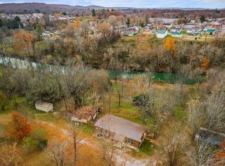 301 W Everett St, Sparta, TN 38583