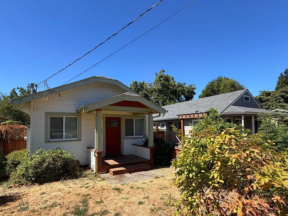 130 N Polk St