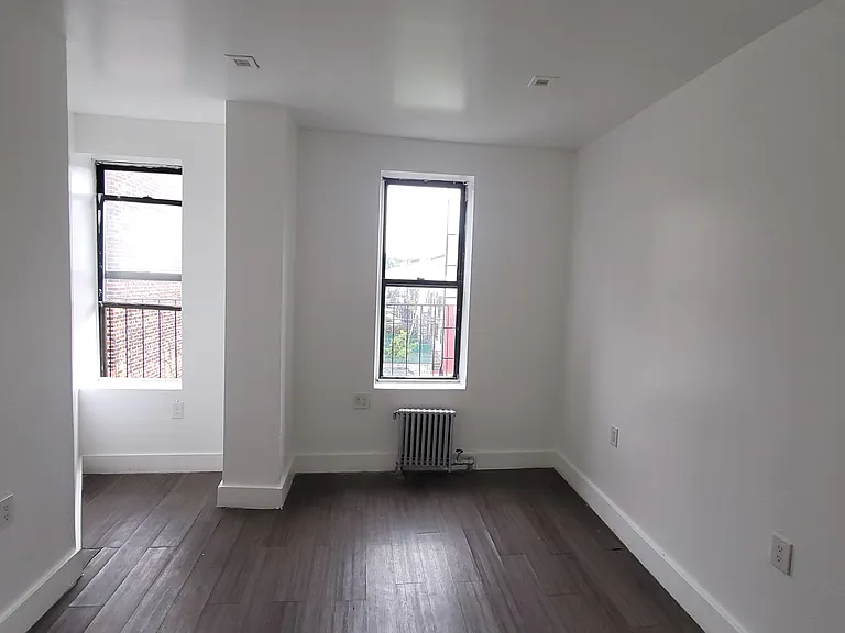 3009 3rd Ave #3 — Photo 2