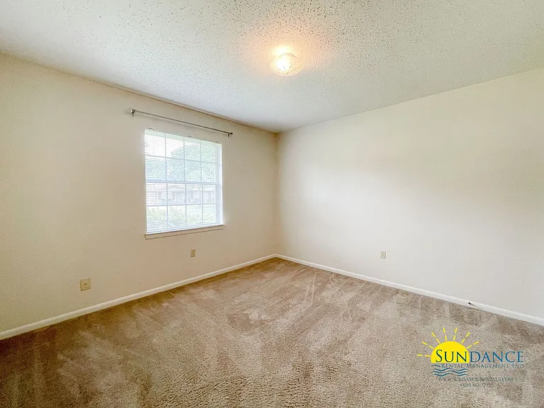 11 Oak Ln — Photo 14