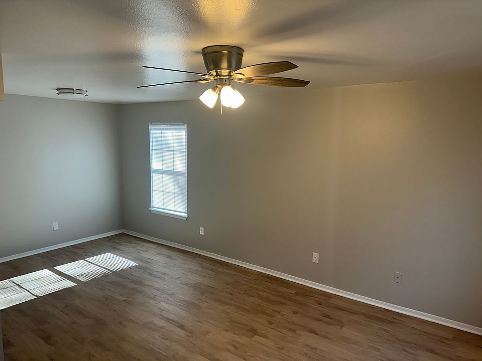 1st image of 2107-2113 N Kantz Ln #2111