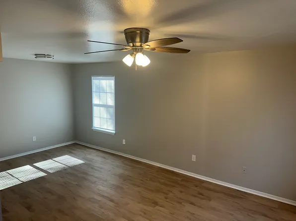 2107-2113 N Kantz Ln #2111, Fayetteville, AR 72703