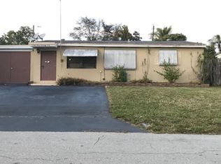 6371 SW 2nd St, Pompano Beach, FL 33068