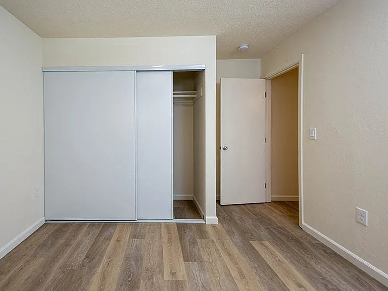 LOTUS APARTMENTS — Photo 14