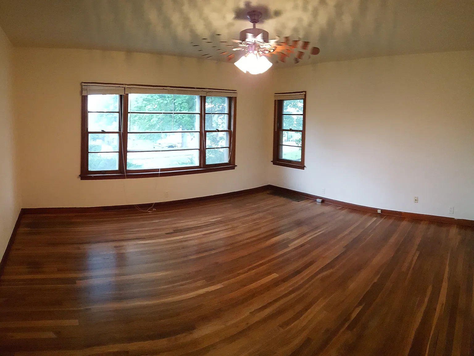 2 bed, 2.5 bath, 1222 sqft, $1,600 — Photo 2