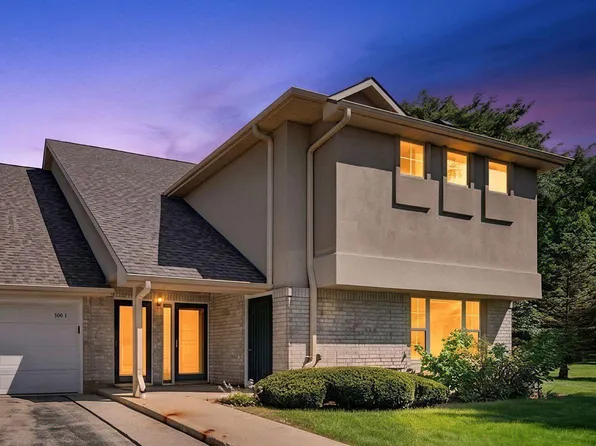 9056 W Elm COURT #C, Franklin, WI 53132