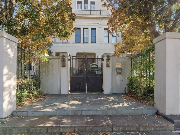 753 Saint Francis St APT 3001B, Mobile, AL 36602