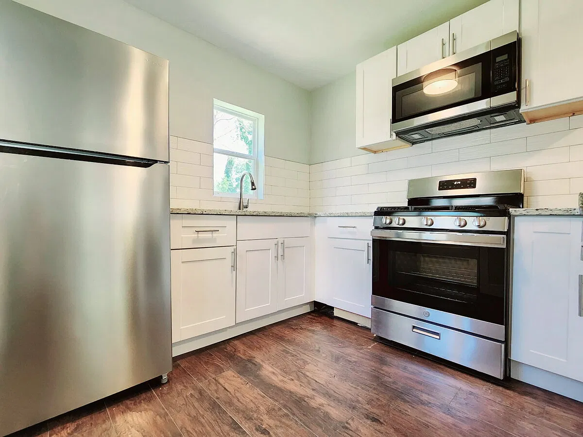 3 bed, 1.0 bath, 1000 sqft, $1,250 — Photo 4