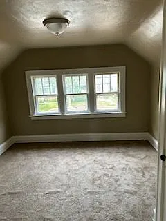 2 bed, 1.0 bath, $925 — Photo 3