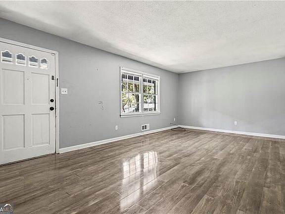 3rd image of 4176 Indian Forest Rd