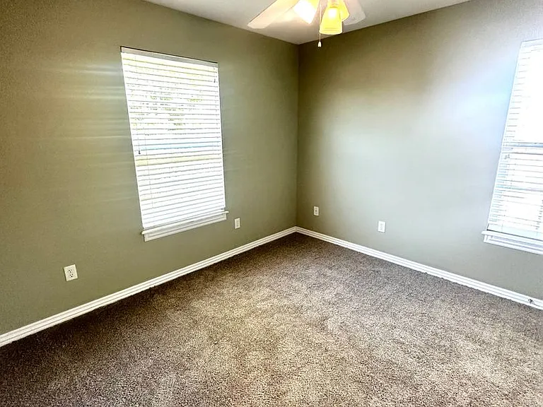 3705 SW Hansom Loop — Photo 25