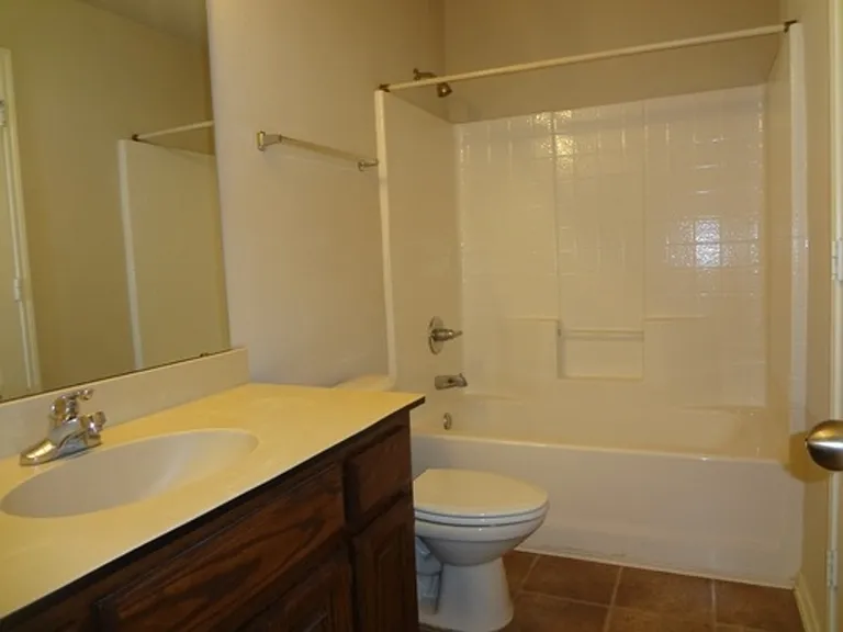 5405 Soledad Dr — Photo 10