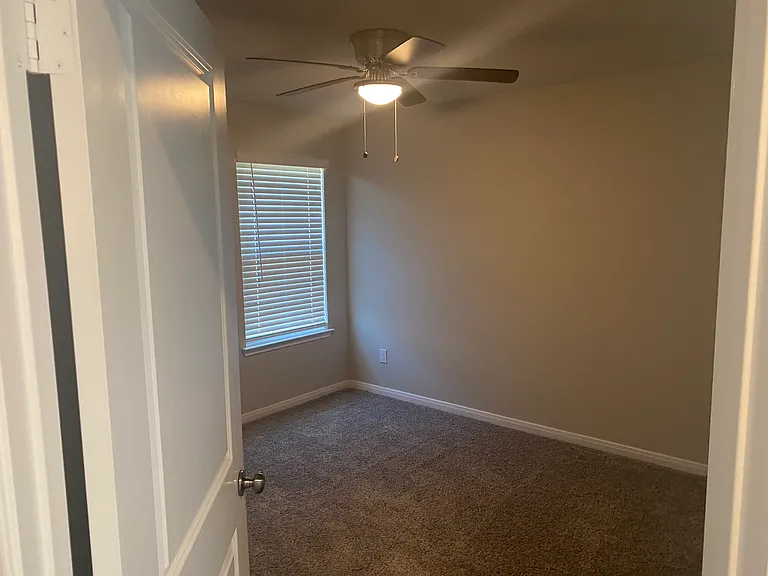 2060 Dade Loop — Photo 5