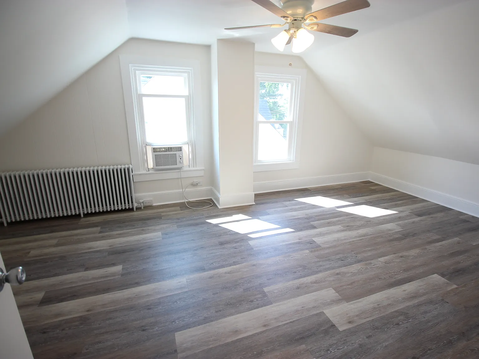 2 bed, $1,350 — Photo 2