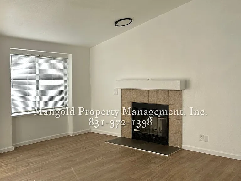 15665 Jennifer Ct — Photo 2