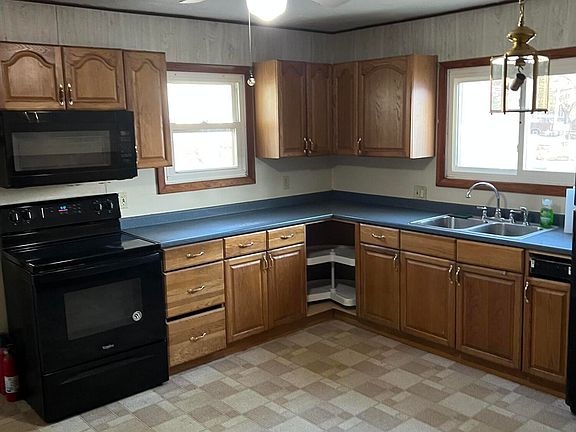 5th image of 41 Willow St