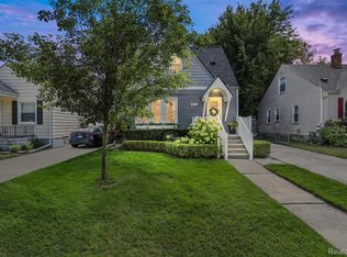 812 N Edison Ave, Royal Oak, MI 48067