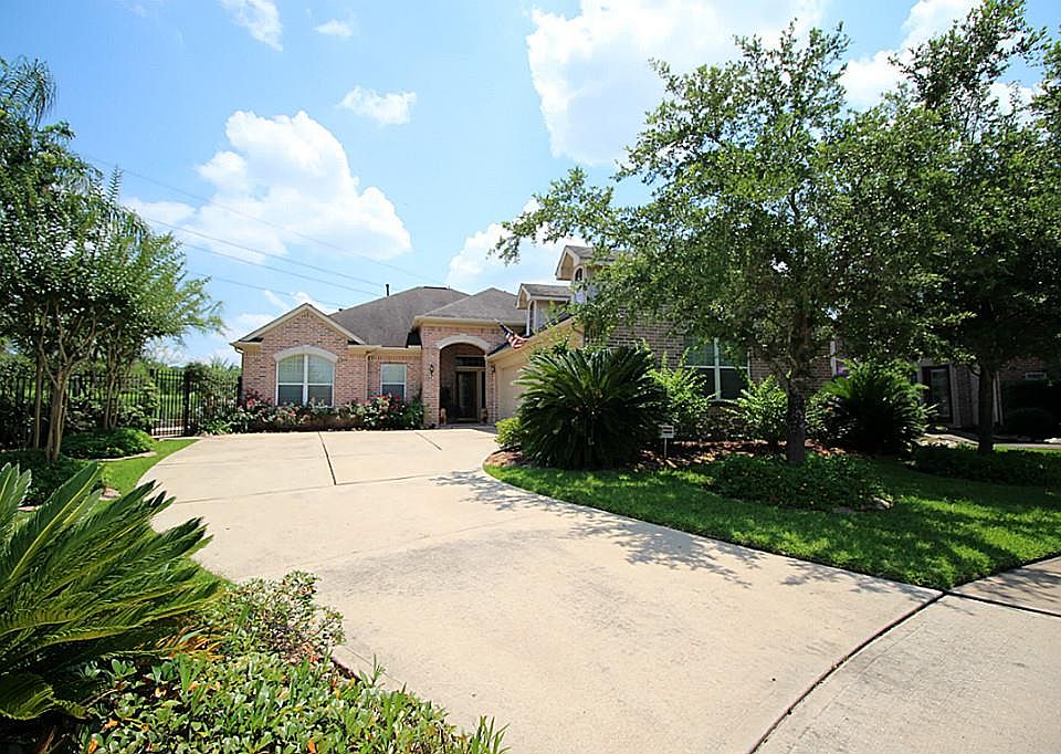 1st image of 8947 Four Leaf Dr