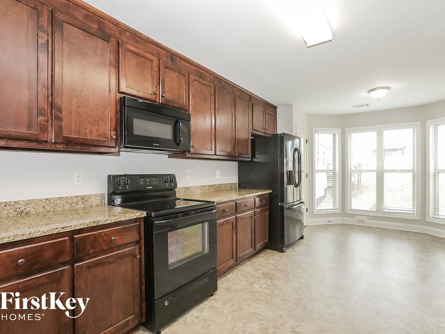 4 bed, 3.0 bath, 2569 sqft, $2,720 — Photo 3