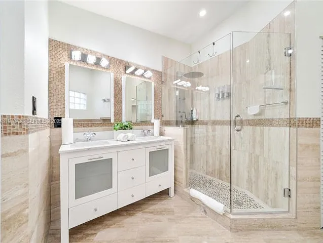 5424 SW 154th Pl #5424 — Photo 14