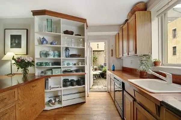 Sold by Corcoran | media 32