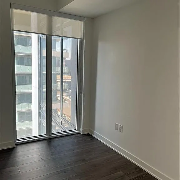 95 Oneida Cres #703 — Photo 5