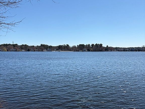 5th image of 42 Taylor Point Rd