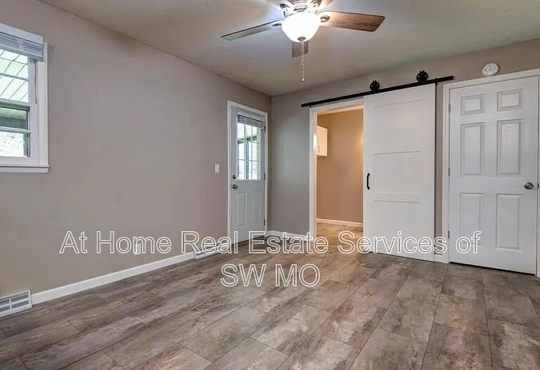 2425 S Dollison Ave — Photo 5