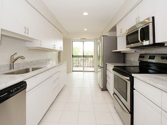 5th image of 1740 Mission Hills Rd APT 308