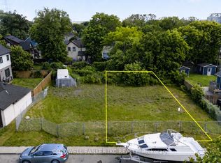 2.5 Rembe Ave, Hamilton, ON L8H7G6