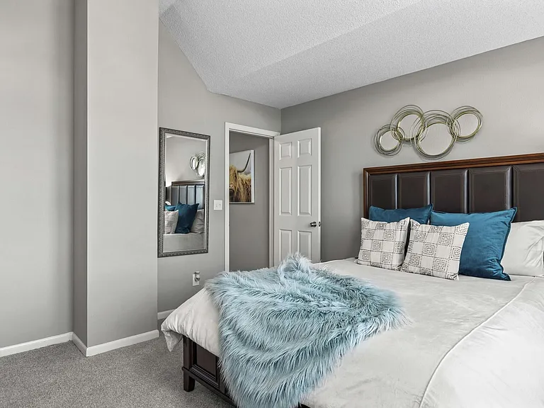 The Louis Townhomes — Photo 36
