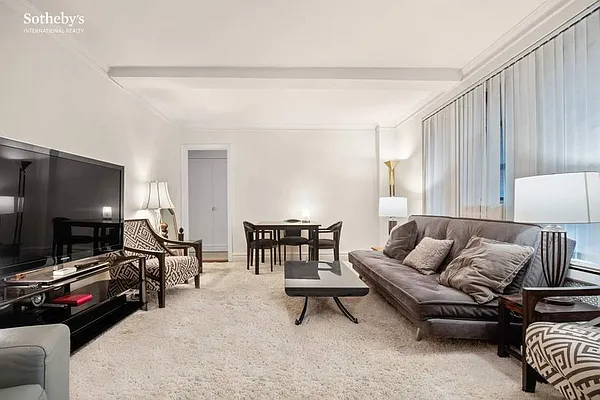 Rented by Sotheby's International Realty | media 10