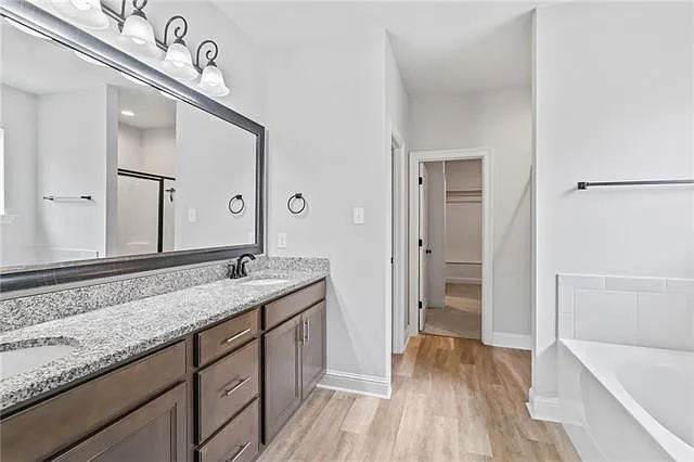 736 Jackson Ct — Photo 14