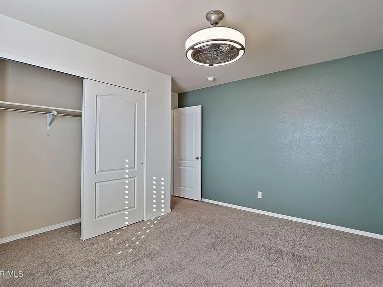 3921 Desert Dunes Dr — Photo 36