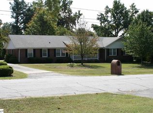 24 Oriole St, Greenville, SC 29609