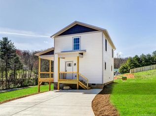 109 Mae Carver Dr, Asheville, NC 28806