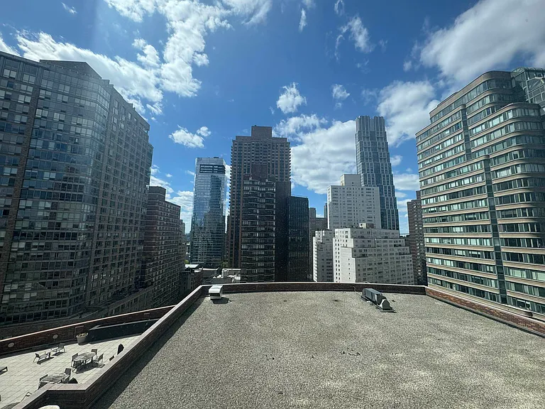 111 W 67th St #20B — Photo 12