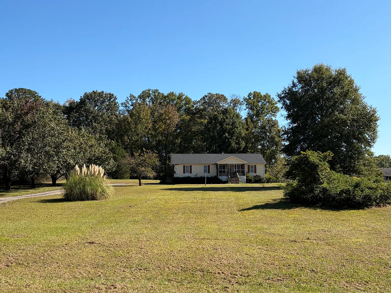 3 bed, 1620 sqft, $2,000 — Photo 1